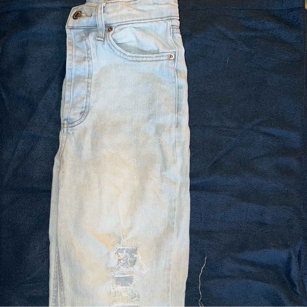 Light blue boyfriend jeans
